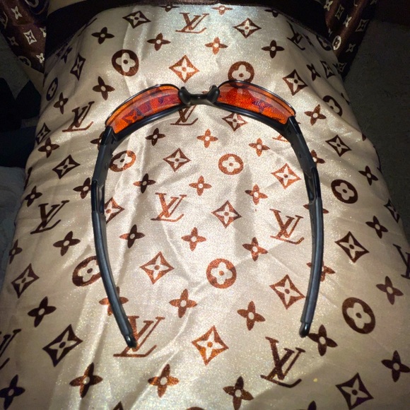 Polarized Oakley Flak Sunglasses w/ Case - Picture 11 of 16